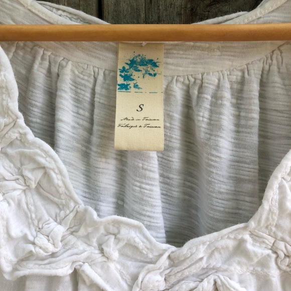 Anthropologie white short sleeve swing tee - Picture 5 of 9
